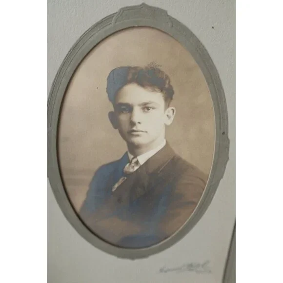 5 Victorian Photographs on Board Man Woman Baby Portrait Vintage Black White Pic - Picture 5 of 6